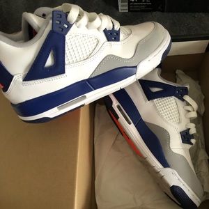 Jordan 4